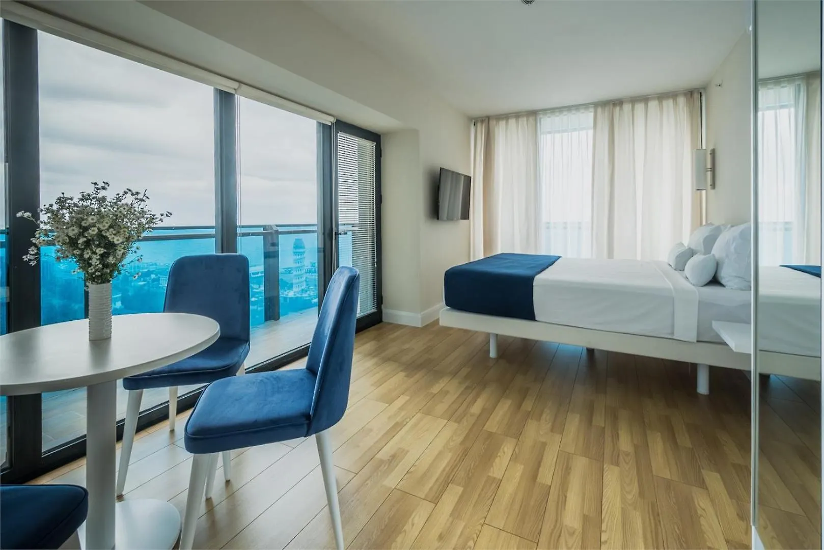Cozy Stay In Orbi City D Block باتومي شقة